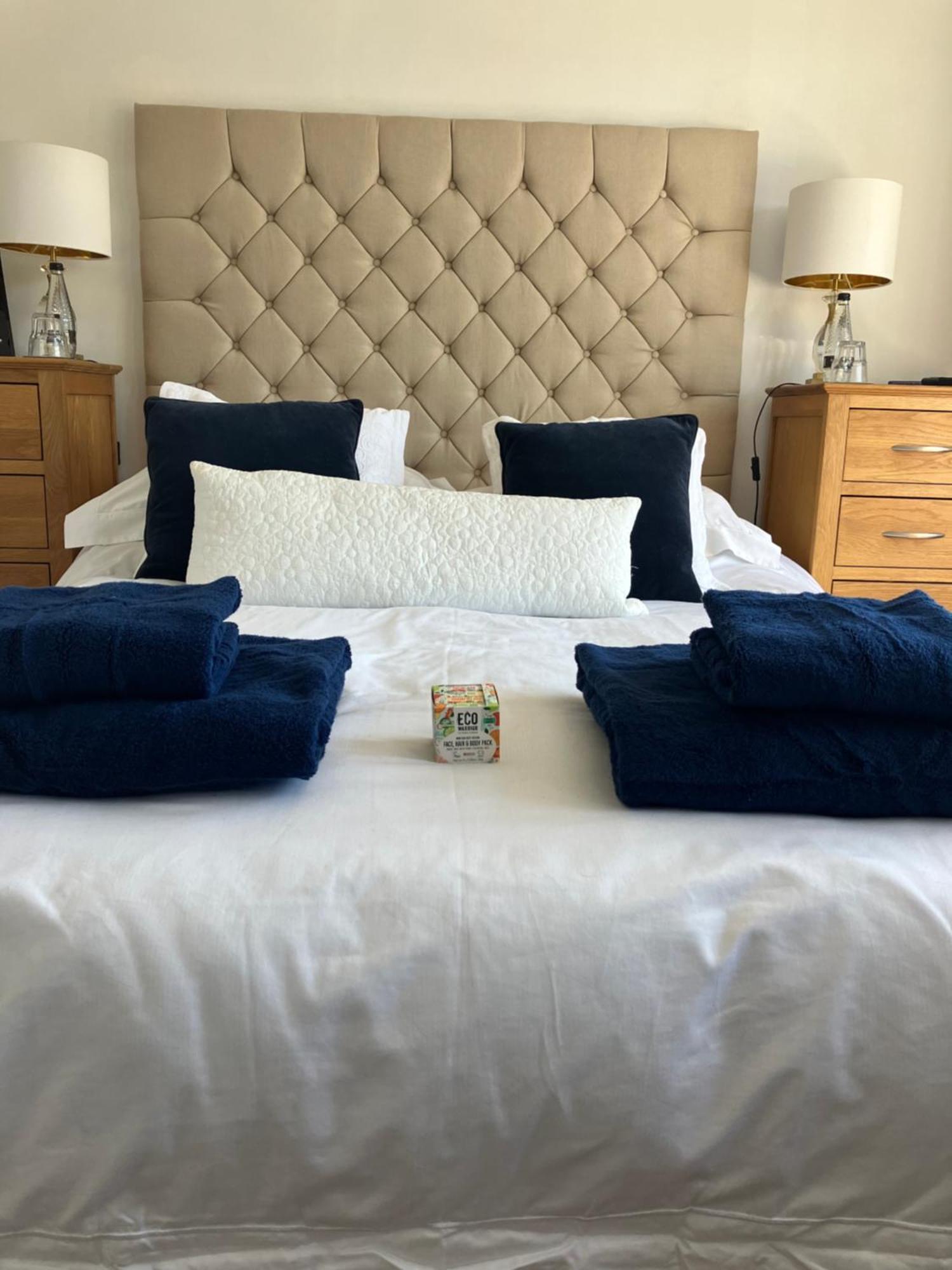 Our Beautifully Renovated Home Chichester Buitenkant foto